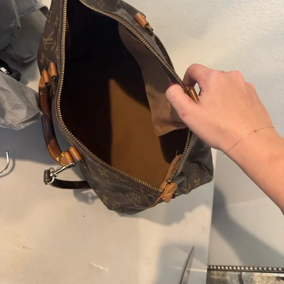 Louis Vuitton Speedy 35 with Crossbody Strap Monogram Satchel - Picture 12 of 17
